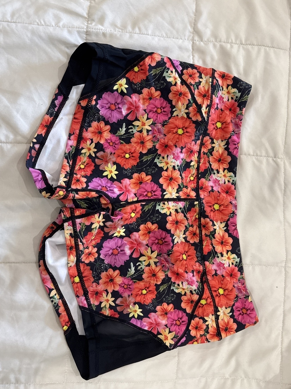 Born Primitive Floral Black XL